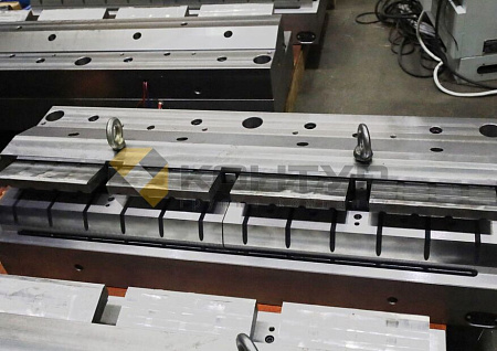 Патроны и зажимы HVR MAG на основе электроуправляемых постоянных магнитов для мехобработки железнодорожных рельс