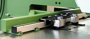 Специальная машина для перфорации пластин с или без устройством взятия из стопки_3.jpg