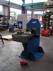 Punching machine for sink punching_3.jpg