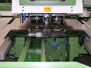 Специальная машина для перфорации пластин с или без устройством взятия из стопки_2.jpg